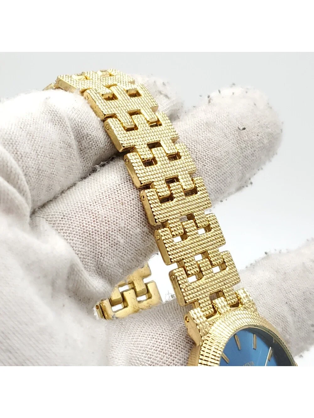 Geneva Quartz Watch Women 31mm Gold Tone Blue Dial New Battery